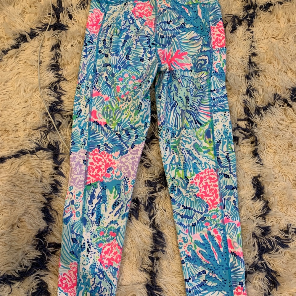 Lilly Pulitzer High Rise Weekenders - Picture 5 of 5